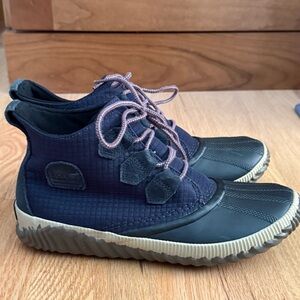 Sorel Out N About Rain and Winter Ankle Boots Women’s Size 11 Waterproof EUC